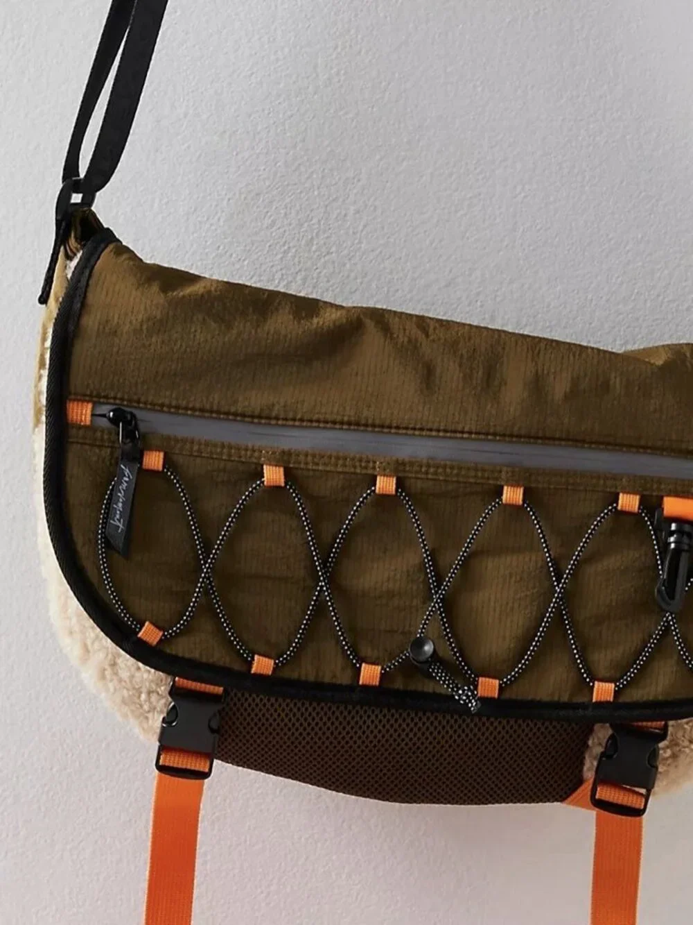 NWT Free People Movement Playoff Sherpa Messenger Bag Olive Green Adult Utility